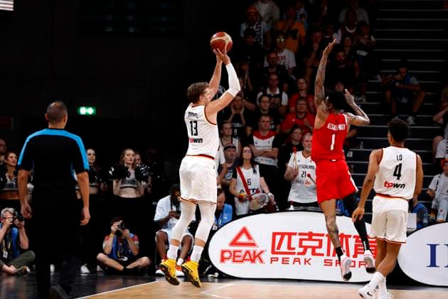 13.08.2023, Deutscher Basketball Bund, Supercup 2023, Hamburg, edel-optics.de Arena, Finale, Deutschland - Kanada, Moritz Wagner (GER, No13), Nickeil Alexander-Walker (CAN, No1) Hamburg edel-optics.de Arena Hamburg Germany