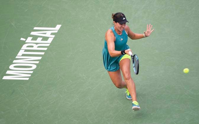 August 13, 2023, Montreal, PQ, Canada: Jessica Pegula from the United States, hits a return to Liudmila Samsonova from Russia, in the final of the National Bank Open tennis tournament in Montreal, Sunday, August 13, 2023. Canada News - August 13, 2023 - ZUMAc35_ 20230813_zaf_c35_113 Copyright: xGrahamxHughesx