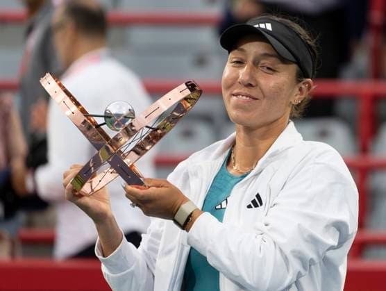 August 13, 2023, MONTREAL, PQ, Canada: Jessica Pegula of the United States, holds the trophy following her win over Liudmila Samsonova of Russia, in the final of the National Bank Open tennis tournament in Montreal, Sunday, Aug.13, 2023. Canada News - August 13, 2023 - ZUMAc35_ 20230813_zaf_c35_117 Copyright: xChristinnexMuschix