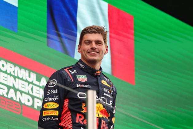 1 Max Verstappen (NDL, Oracle Red Bull Racing, 01), Podium, Siegerehrung, Rennen, Grosser Preis der Niederlande, Motorsport, Formel 1, Saison 2023, 27.08.2023 NLD, Formel 1, CM Circuit Zandvoort, 27.08.2023 Zandvoort Copyright: xEibner-Pressefoto Grafx EP_AGF