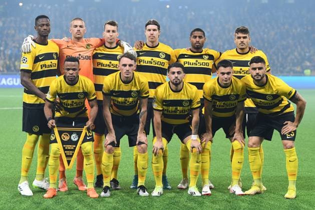 29.08.2023, Bern, Wankdorf, UEFA Champions League: BSC Young Boys - Maccabi Haifa FC, h.r.v.l.n.r. 13 Mohamed Ali Camara (Young Boys), 1 Anthony Racioppi (Young Boys), 30 Sandro Lauper (Young Boys), 9 Cedric Itten (Young Boys), 17 Saidy Janko (Young Boys) und 7 Filip Ugrinic (Young Boys). v.r.v.l.n.r. 15 Meschack Elia (Young Boys), 19 Noah Persson (Young Boys), 10 Kastriot Imeri (Young Boys), 32 Fabian Rieder (Young Boys) und 23 Loris Benito (Young Boys). Bern Wankdorf Bern Switzerland Copyright: xJustPictures.ch ManuelxWinterbergerx