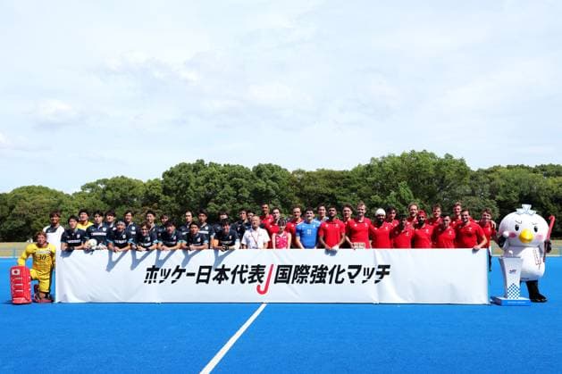 (L-R) Japan team group, Mannschaftsbild, Totale (JPN), Canada team group (CAN), SEPTEMBER 3, 2023 - Hockey : International Friendly, Länderspiel, Nationalmannschaft Match between Japan 2-4 Canada at Oi Hockey Stadium Main Pitch, Tokyo, Japan. Noxthirdxpartyxsales (228087358)