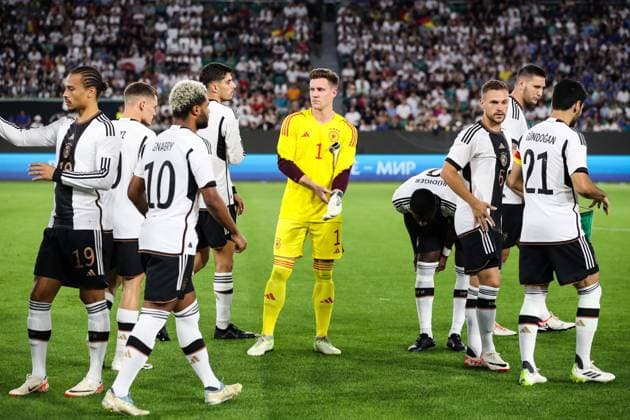 Torwart Marc-Andre ter Stegen (Deutschland) mit v.l. Leroy Sane (Deutschland), Serge Gnabry (Deutschland), Kai Havertz (Deutschland), Antonio Rüdiger (Deutschland), Joshua Kimmich (Deutschland), Niklas Süle (Deutschland), İlkay Gündogan (Deutschland) - Freundschaftsspiel Deutschland vs. Japan in der VW Arena in Wolfsburg - Aktion,Fußball,Mann,Männer,Deutschland,09.09.2023