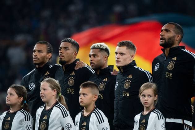 Leroy Sane (Deutschland, 19), Benjamin Henrichs (Deutschland, 16), Serge Gnabry (Deutschland, 10), Florian Wirtz (Deutschland, 09), Jonathan Tah (Deutschland, 04) bei der Nationalhymne, GER, Deutschland vs Frankreich, DFB Fussball Nationalmannschaft Herren, Saison 2023 2024, 12.09.2023 DFB regulations prohibit any use of photographs as image sequences and or quasi-video GER, Deutschland vs Frankreich, DFB Fussball Nationalmannschaft Herren, Saison 2023 2024, 12.09.2023 Dortmund Copyright: xEibner-Pressefoto Memmlerx EP_MMR