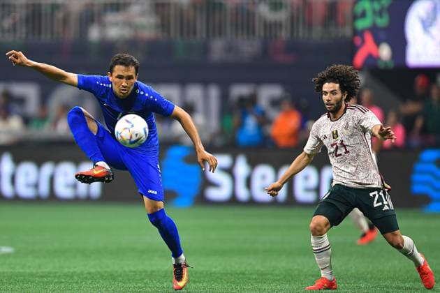 RECORD DATE NOT STATED Seleccion Mexicana 2023 Mexico vs Uzbekistan (L-R), Otabek Shukurov of Uzbekistan and Cesar Huerta of Mexico during the game Mexico (Mexican national team, Nationalteam vs Uzbekistan National Team, International Friendly, Länderspiel, Nationalmannschaft at Mercedes Benz Stadium, on September 12, 2023. <br><br> (I-D), Otabek Shukurov de Uzbekistan y Cesar Huerta de Mexico durante el partido Mexico (Seleccion Mexicana) vs Uzbekistan, Amistoso Internacional, en el Estadio Mercedes Benz, el 12 de septiembre de 2023. ATLANTA GEORGIA ESTADOS UNIDOS Copyright: xAdrianxMaciasx 20230912202435_SMN_23_AM_MEX_UZB_HUERTA125