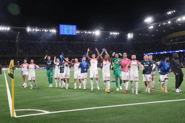 Bern - RB Leipzig Champions League Bern, 19.09.2023, Wankdorf Stadion, Fussball , UEFA Champions League, Gruppe G , 1. Spieltag, Young Boys Bern vs. RB Leipzig , Im Bild: Siegjubel RB Leipzig . , Foto nur zur redaktionellen Nutzung bestimmt! . , UEFA regulations prohibit any use of photographs as image sequences and or quasi-video ,