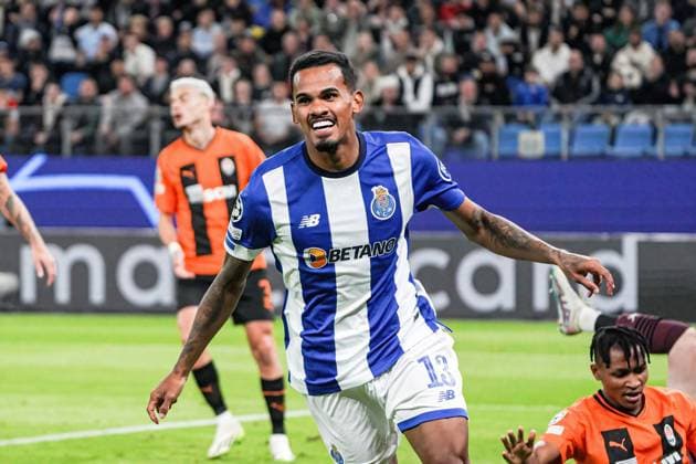 Torjubel Galeno (FC Porto, 13) nach Tor zum 0:1 GER, Schachtar Donezk vs. FC Porto, Fussball, Champions League, Gruppe H, Spieltag 1, Saison 2023 2024, 19.09.2023 GER, Schachtar Donezk vs. FC Porto, Fussball, Champions League, Gruppe H, Spieltag 1, Saison 2023 2024, 19.09.2023 Hamburg Copyright: xEibner-Pressefoto MarcelxvonxFehrnx EP_MFN