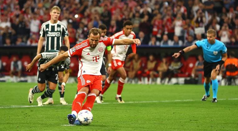 EDITORIAL USE ONLY No use with unauthorised audio, video, data, fixture lists, club league logos or live services. Online in-match use limited to 120 images, no video emulation. No use in betting, games or single club league player publications. Bayern Munich v Manchester United, ManU UEFA Champions League, Group A, Football, Allianz Arena, Munich, Germany - 20 Sep 2023 EDITORIAL USE ONLY No use with unauthorised audio, video, data, fixture lists, club league logos or live services. Online in-match use limited to 120 images, no video emulation. No use in betting, games or single club league player publications. Copyright: xKieranxMcManus Shutterstockx 14106761av