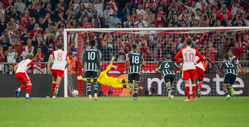 Harry Kane (FC Bayern Muenchen, 9) verwandelt einen Elfmeter gegen Andre Onana (Torwart Goalkeeper, Manchester United, ManU FC, 24) zum 3:1. GER, FC Bayern Muenchen vs. Manchester United FC, Fussball, Champions League, Gruppenphase, 1. Spieltag, Spielzeit 2023 2024, 20.09.2023. (DFL DFB REGULATIONS PROHIBIT ANY USE OF PHOTOGRAPHS as IMAGE SEQUENCES and or QUASI-VIDEO). GER, FC Bayern Muenchen vs. Manchester United FC, Fussball, Champions League, Gruppenphase, 1. Spieltag, Spielzeit 2023 2024, 20.09.2023. Muenchen Copyright: xEibner-Pressefoto HeikexFeinerx EP_HFR