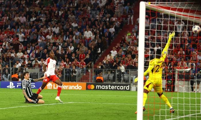 Sport Bilder des Tages EDITORIAL USE ONLY No use with unauthorised audio, video, data, fixture lists, club league logos or live services. Online in-match use limited to 120 images, no video emulation. No use in betting, games or single club league player publications. Bayern Munich v Manchester United, ManU UEFA Champions League, Group A, Football, Allianz Arena, Munich, Germany - 20 Sep 2023 EDITORIAL USE ONLY No use with unauthorised audio, video, data, fixture lists, club league logos or live services. Online in-match use limited to 120 images, no video emulation. No use in betting, games or single club league player publications. Copyright: xKieranxMcManus Shutterstockx 14106761bq