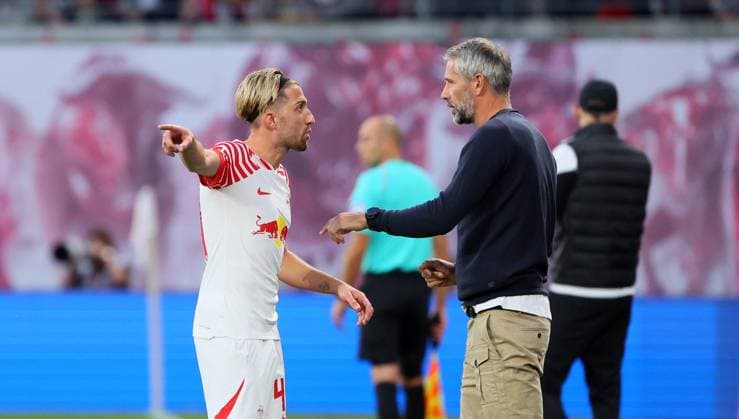 RB Leipzig - Bayern Muenchen Bundesliga Leipzig, 30.09.2023, Red Bull Arena, Fussball, 1.Bundesliga, 6.Spieltag , RB Leipzig vs. FC Bayern München , Im Bild von links: Kevin Kampl (44, RB Leipzig), Trainer Marco Rose (RB Leipzig). , Nur zur redaktionellen Nutzung. Only editorial use. , DFB DFL regulations prohibit any use of photographs as image sequences and or quasi-video. ,