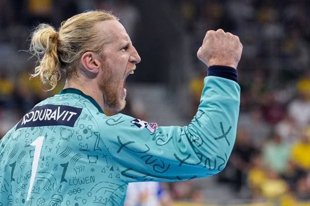Mikael Alf Appelgren (Torwart, RNL, 1) ballt die Faust, Einzelbild, Einzelfoto, Aktion, Action, Jubel, jubeln, jubelt, celebration, Freude, zuversichtlich, optimistisch, Spielszene, Action, Aktion, 01.10.2023, Mannheim (Deutschland), Handball, Bundesliga, Rhein-Neckar Löwen - TVB Stuttgart