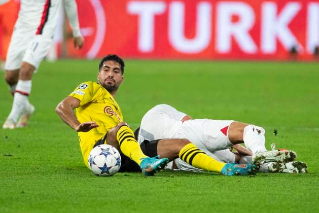 UEFA Champions League, Borussia Dortmund - AC Mailand, 04.10.2023 Emre Can (Borussia Dortmund, 23) im Zweikampf mit Olivier Giroud (AC Mailand, 9), UEFA Champions League, Borussia Dortmund - AC Mailand, 2. Gruppenspiel, am 4.10.2023, Signal Iduna Park, Dortmund UEFA regulations prohibit any use of photographs as image sequences and or quasi-video Copyright: xBEAUTIFULxSPORTS Meuselx