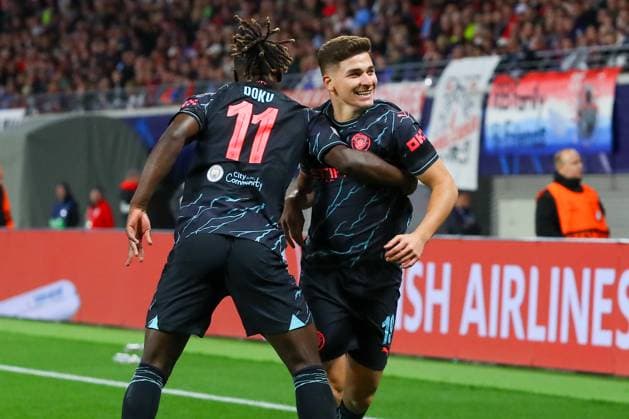 RB Leipzig - Manchester City Champions League Leipzig, 04.10.2023, Red Bull Arena, Fussball, Männer, Saison 2023 2024, UEFA Champions League, Gruppenphase, 2. Spieltag , RB Leipzig - Manchester City 1:3 (0:1) , Im Bild: Tor für Manchester, Torjubel nach dem 1:2, Torschütze Julian Alvarez (19, Manchester) ,