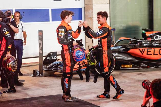 PIASTRI Oscar (aus), McLaren F1 Team MCL60, portrait NORRIS Lando (gbr), McLaren F1 Team MCL60, portrait celebrates podium during the 2023 Formula 1 Qatar Grand Prix, 17th round of the 2023 Formula One World Championship, WM, Weltmeisterschaft from October 6 to 8, 2023 on the Lusail International Circuit, in Doha, Qatar - F1 - QATAR GRAND PRIX 2023 - RACE DPPI Panoramic 00123039__R3_9404
