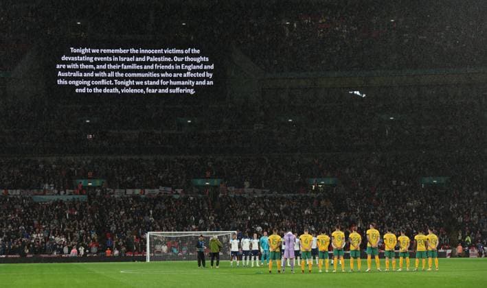 London, England, 13th October 2023. A minutes silence is observed before kick off to remember the victims of the Israel Hamas conflict before the International Friendly, Länderspiel, Nationalmannschaft match at Wembley Stadium, London. Picture credit should read: David Klein Sportimage EDITORIAL USE ONLY. No use with unauthorised audio, video, data, fixture lists, club league logos or live services. Online in-match use limited to 120 images, no video emulation. No use in betting, games or single club league player publications. SPI-2645-0019