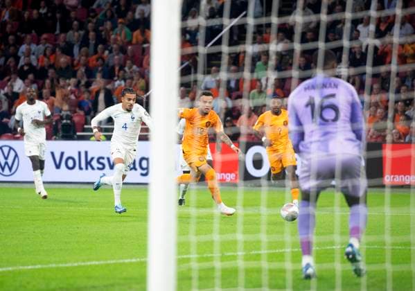 Amsterdam The Netherlands 13th October 2023 UEFA European Championships qualification match The Netherlands vs France in the Johan Cruijff Arena. Quilindschy Hartman scores the Dutch goal Nederland, Niederland, Frankrijk,frankreich, soccer, voetbal, fussbal, holland, oranje, football, elftal