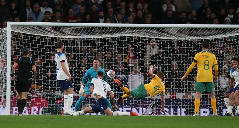 England v Australia, International Friendly, Länderspiel, Nationalmannschaft Match, Wembley Stadium, London, UK - 13th October 2023 Kye Rowles of Australia & Heart of Midlothian has a shot blocked at close range by Lewis Dunk of England & Brighton & Hove Albion. - England v Australia, International Friendly Match, Wembley Stadium, London, UK - 13th October 2023. London Wembley Stadium UK Copyright: xDanxWeirx CP_England_Australia_33