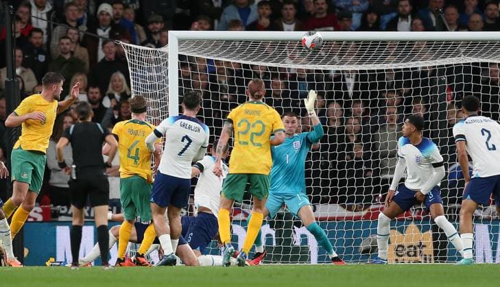 England v Australia, International Friendly, Länderspiel, Nationalmannschaft Match, Wembley Stadium, London, UK - 13th October 2023 Kye Rowles of Australia & Heart of Midlothian has a shot on goal from close range over the crossbar. - England v Australia, International Friendly Match, Wembley Stadium, London, UK - 13th October 2023. London Wembley Stadium UK Copyright: xDanxWeirx CP_England_Australia_56