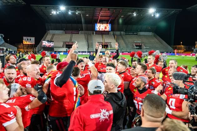 Huddle der Royals vor der Siegerehrung GER, Potsdam Royals vs Schwaebisch Hall Unicorns, GFL, Saison 2023, GFL-Bowl, Finale, 14.10.2023, GER, Potsdam Royals vs Schwaebisch Hall Unicorns, GFL, Saison 2023, GFL-Bowl, Finale, 14.10.2023 Essen Copyright: xEibner-Pressefoto FlorianxWolfx EP_FWF