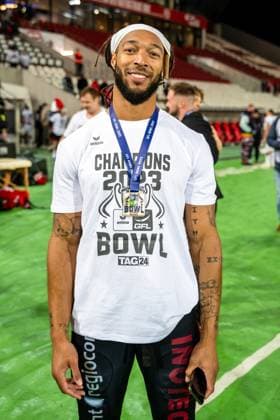 Mario Wokocha (22, DL, Potsdam Royals) mit Medaille und Meistershirt GER, Potsdam Royals vs Schwaebisch Hall Unicorns, GFL, Saison 2023, GFL-Bowl, Finale, 14.10.2023, GER, Potsdam Royals vs Schwaebisch Hall Unicorns, GFL, Saison 2023, GFL-Bowl, Finale, 14.10.2023 Essen Copyright: xEibner-Pressefoto FlorianxWolfx EP_FWF