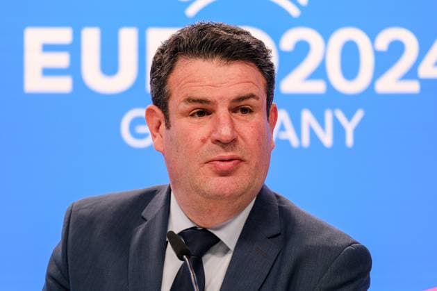 Hubertus Heil (SPD, Bundesminister für Arbeit und Soziales), GER, Pressekonferenz, UEFA Working Visits EURO 2024, Frankfurt am Main, 16.10.2023, GER, Pressekonferenz, UEFA Working Visits EURO 2024, Frankfurt am Main, 16.10.2023. Frankfurt am Main Copyright: xEibner-Pressefoto FlorianxWieganx EP_FWD