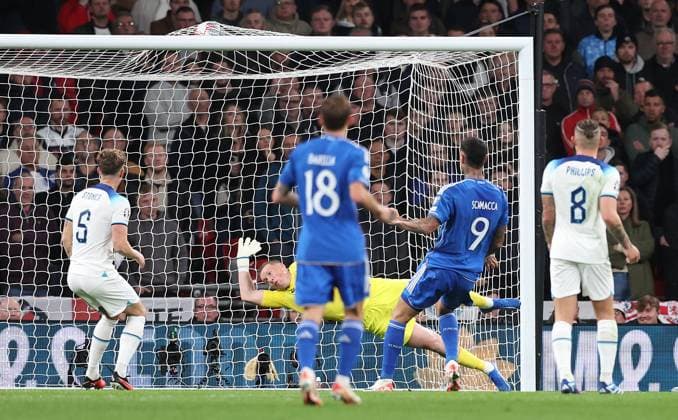 London, England, 17th October 2023. Gianluca Scamacca of Italy scores the opening goal during the UEFA European Championship, EM, Europameisterschaft Qualifying match at Wembley Stadium, London. Picture credit should read: David Klein Sportimage EDITORIAL USE ONLY. No use with unauthorised audio, video, data, fixture lists, club league logos or live services. Online in-match use limited to 120 images, no video emulation. No use in betting, games or single club league player publications. SPI-2649-0034