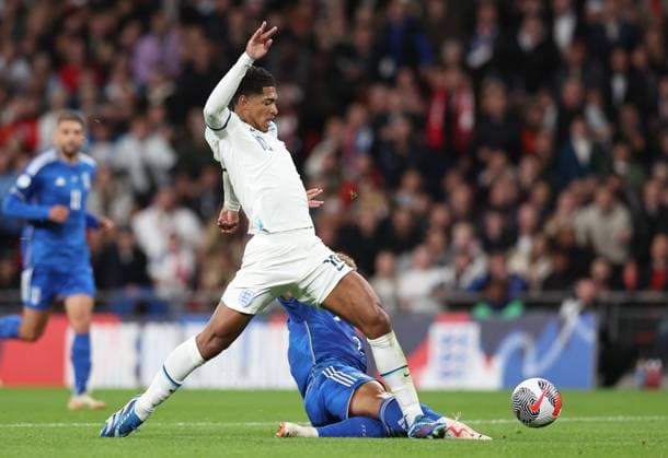 London, England, 17th October 2023. Jude Bellingham of England is fouled by Giovanni Di Lorenzo of Italy and wins a penalty during the UEFA European Championship, EM, Europameisterschaft Qualifying match at Wembley Stadium, London. Picture credit should read: David Klein Sportimage EDITORIAL USE ONLY. No use with unauthorised audio, video, data, fixture lists, club league logos or live services. Online in-match use limited to 120 images, no video emulation. No use in betting, games or single club league player publications. SPI-2649-0053