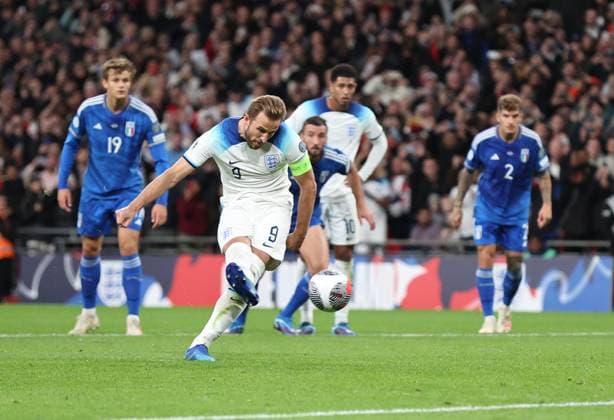 London, England, 17th October 2023. Harry Kane of England scores to make it 1-1 during the UEFA European Championship, EM, Europameisterschaft Qualifying match at Wembley Stadium, London. Picture credit should read: David Klein Sportimage EDITORIAL USE ONLY. No use with unauthorised audio, video, data, fixture lists, club league logos or live services. Online in-match use limited to 120 images, no video emulation. No use in betting, games or single club league player publications. SPI-2649-0070