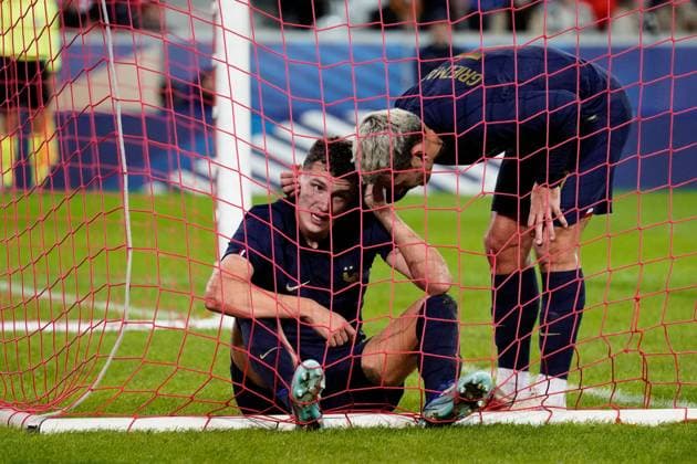 EDITORIAL USE ONLY No use with unauthorised audio, video, data, fixture lists, club league logos or live services. Online in-match use limited to 120 images, no video emulation. No use in betting, games or single club league player publications. France v Scotland, International Friendly, Länderspiel, Nationalmannschaft Football, Decathlon Arena Stade Pierre-Mauroy, Lille, France - 17 Oct 2023 EDITORIAL USE ONLY No use with unauthorised audio, video, data, fixture lists, club league logos or live services. Online in-match use limited to 120 images, no video emulation. No use in betting, games or single club league player publications. Copyright: xDavexWinter Shutterstockx 14152799cb