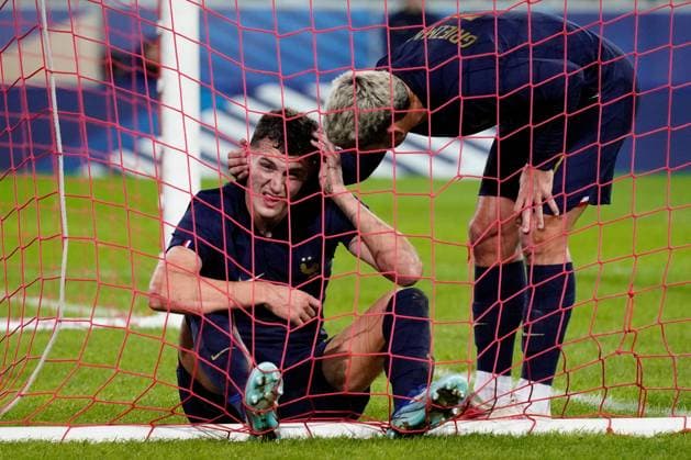 Sport Bilder des Tages EDITORIAL USE ONLY No use with unauthorised audio, video, data, fixture lists, club league logos or live services. Online in-match use limited to 120 images, no video emulation. No use in betting, games or single club league player publications. France v Scotland, International Friendly, Länderspiel, Nationalmannschaft Football, Decathlon Arena Stade Pierre-Mauroy, Lille, France - 17 Oct 2023 EDITORIAL USE ONLY No use with unauthorised audio, video, data, fixture lists, club league logos or live services. Online in-match use limited to 120 images, no video emulation. No use in betting, games or single club league player publications. Copyright: xDavexWinter Shutterstockx 14152799cc