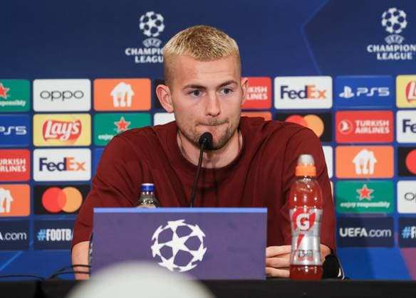 Matthijs de Ligt, Bayern Muenchen, Pressekonferenz Galatasaray Istanbul vs. Bayern Muenchen, Champions-League, Gruppenphase, Saison 2023-24, 23.10.2023, Pressekonferenz Galatasaray Istanbul vs. Bayern Muenchen, Champions-League, Gruppenphase, Saison 2023-24, 23.10.2023, Istanbul Copyright: xEibner-Pressefoto JoergxNiebergax EP_EER