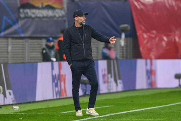 Fussball, Herren, Saison 2023 2024, UEFA Champions League (Gruppe G, 3. Spieltag), RB Leipzig - FK Roter Stern Belgrad, v. l. Trainer Marco Rose (RB Leipzig) gestikuliert, 25.10. 2023, Copyright: xSebastianxRäppold MatthiasxKochx