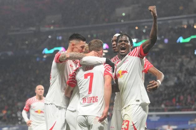 Dani Olmo (RB Leipzig) Mitte, erzielt das 3:1, Castello Lukeba (RB Leipzig) re. RB Leipzig vs. FK Roter Stern Belgrad, Fussball, Champions League, Vorrunde, 3. Spieltag, Saison 2023 2024, 25.10.2023 DFB DFL REGULATIONS PROHIBIT ANY USE OF PHOTOGRAPHS AS IMAGE SEQUENCES AND OR QUASI-VIDEO RB Leipzig vs. FK Roter Stern Belgrad, Fussball, Champions League, Vorrunde, 3. Spieltag, Saison 2023 2024, 25.10.2023 Leipzig Copyright: xEibner-Pressefoto BertxHarzerx EP_BHR