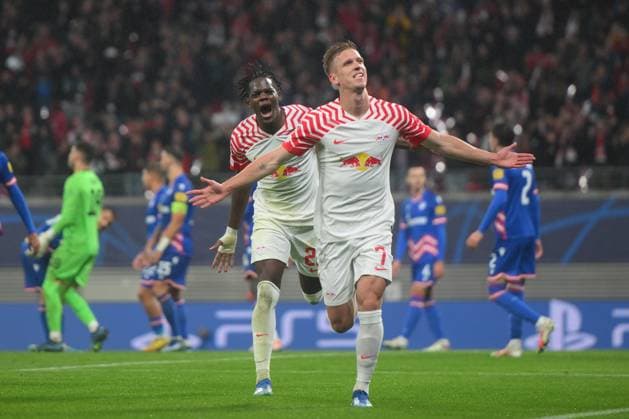 Dani Olmo (RB Leipzig) Mitte, erzielt das 3:1 Castello Lukeba (RB Leipzig) li. RB Leipzig vs. FK Roter Stern Belgrad, Fussball, Champions League, Vorrunde, 3. Spieltag, Saison 2023 2024, 25.10.2023 DFB DFL REGULATIONS PROHIBIT ANY USE OF PHOTOGRAPHS AS IMAGE SEQUENCES AND OR QUASI-VIDEO RB Leipzig vs. FK Roter Stern Belgrad, Fussball, Champions League, Vorrunde, 3. Spieltag, Saison 2023 2024, 25.10.2023 Leipzig Copyright: xEibner-Pressefoto BertxHarzerx EP_BHR