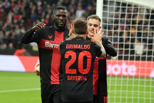 GER, UEFA EL Bayer 04 Leverkusen (GER) vs. Qarabag Agdam (AZE) 26.10.2023, BayArena, Leverkusen, Europalegue, Gruppenhase, 3. Spieltag, GER, UEFA EL Bayer 04 Leverkusen (GER) vs. Qarabag Agdam (AZE), im Bild: Torjubel Jubel Jubellauf, Alejandro Grimaldo (Leverkusen 20), Florian Wirtz (Leverkusen 10), Victor Boniface (Leverkusen 22),
