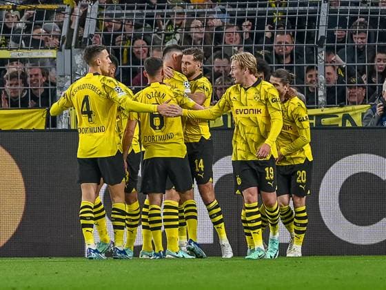 Die Dortmunder Mannschaft bejubelt das Tor zum 1:0. Dabei Nico Schlotterbeck (Borussia Dortmund 09, 04), Salih Oezcan (Borussia Dortmund 09, 06), Niklas Suele (Borussia Dortmund 09, 25), der Torschuetze Niclas Fuellkrug (Borussia Dortmund 09, 14), Julian Brandt (Borussia Dortmund 09, 19, Karim Adeyemi (Borussia Dortmund 09, 27) und Marcel Sabitzer (Borussia Dortmund, 20). Borussia Dortmund vs. Newcastle United, Fussball, UEFA Champions League, 04. Spieltag, Saison 2023 2024, 07.11.2023 Borussia Dortmund vs. Newcastle United, Fussball, UEFA Champions League, 04. Spieltag, Saison 2023 2024, 0307.11.2023 Dortmund Copyright: xEibner-Pressefoto ThomasxHaeslerx EP_THR