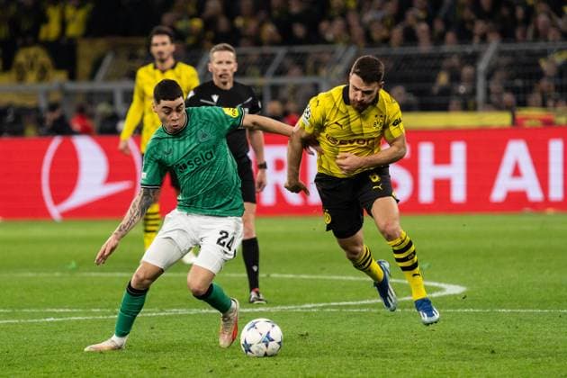 GER, UEFA Champions League, Borussia Dortmund vs Newcastle United, Gruppenphase 4. Spieltag 07.11.2023, Signal Iduna Park, Dortmund, GER, UEFA Champions League, Borussia Dortmund vs Newcastle United, Gruppenphase 4. Spieltag Im Bild: Zweikampf zwischen Miguel Almiron Almiron (Newcastle United, 24) und Salih Özcan (BV Borussia Dortmund, 6) Ganzkörper Ganzkoerper ; Ball am Fuss; Querformat