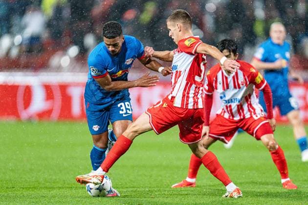 Benjamin Henrichs (RB Leipzig, 39) Milos Degenek (Roter Stern Belgrad, 3) Roter Stern Belgrad vs. RB Leipzig, Fussball, UEFA Champions League, 4. Spieltag, 07.11.2023 DFL REGULATIONS PROHIBIT ANY OUSE OF PHOTOGRAPHS AS IMAGE SEQUENCES AND OR QUASI-VIDEO Roter Stern Belgrad vs. RB Leipzig, Fussball, UEFA Champions League, 4. Spieltag, 07.11.2023 Belgrad Copyright: xEibner-Pressefoto BahhoxKarax EP_RSB