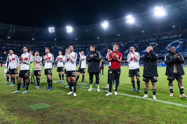 Christopher Trimmel (1. FC Union Berlin, 28) Diogo Leite (1. FC Union Berlin, 4) Leonardo Bonucci (1. FC Union Berlin, 23) Kevin Volland (1. FC Union Berlin, 10) Robin Knoche (1. FC Union Berlin, 31) Lucas Tousart (1. FC Union Berlin, 29) SSC Neapel vs. 1.FC Union Berlin, Fussball, UEFA Champions League, 4. Spieltag, 08.11.2023 DFL REGULATIONS PROHIBIT ANY OUSE OF PHOTOGRAPHS AS IMAGE SEQUENCES AND OR QUASI-VIDEO SSC Neapel vs. 1.FC Union Berlin, Fussball, UEFA Champions League, 4. Spieltag, 08.11.2023 Neapel Copyright: xEibner-Pressefoto BahhoxKarax EP_SSC