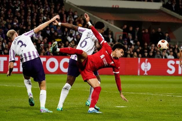 EDITORIAL USE ONLY No use with unauthorised audio, video, data, fixture lists, club league logos or live services. Online in-match use limited to 120 images, no video emulation. No use in betting, games or single club league player publications. Toulouse v Liverpool, UEFA Europa League, Group E, Football, Stadium TFC, Toulouse, France - 09 Nov 2023 EDITORIAL USE ONLY No use with unauthorised audio, video, data, fixture lists, club league logos or live services. Online in-match use limited to 120 images, no video emulation. No use in betting, games or single club league player publications. Copyright: xDavexWinter Shutterstockx 14188577ai