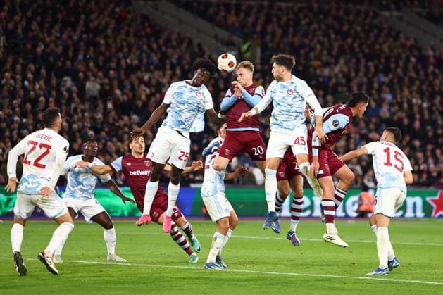 EDITORIAL USE ONLY No use with unauthorised audio, video, data, fixture lists, club league logos or live services. Online in-match use limited to 120 images, no video emulation. No use in betting, games or single club league player publications. West Ham United v Olympiakos, UEFA Europa League, Group A, Football, London Stadium, London, UK - 09 Nov 2023 EDITORIAL USE ONLY No use with unauthorised audio, video, data, fixture lists, club league logos or live services. Online in-match use limited to 120 images, no video emulation. No use in betting, games or single club league player publications. Copyright: xSimonxDael Shutterstockx 14188581q