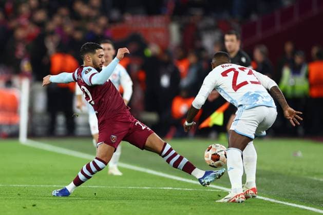 EDITORIAL USE ONLY No use with unauthorised audio, video, data, fixture lists, club league logos or live services. Online in-match use limited to 120 images, no video emulation. No use in betting, games or single club league player publications. West Ham United v Olympiakos, UEFA Europa League, Group A, Football, London Stadium, London, UK - 09 Nov 2023 EDITORIAL USE ONLY No use with unauthorised audio, video, data, fixture lists, club league logos or live services. Online in-match use limited to 120 images, no video emulation. No use in betting, games or single club league player publications. Copyright: xSimonxDael Shutterstockx 14188581r
