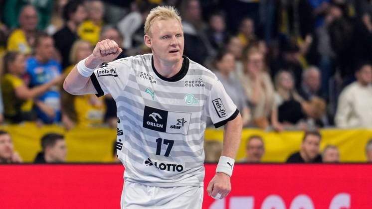 Patrick Wiencek (THW, 17), Spieler vom THW Kiel, jubelt über ein Tor, Jubel, jubeln, Torjubel, Torerfolg, celebrate the goal, goal, celebration, Jubel ueber das Tor, optimistisch, Spielszene, Highlight, Einzelbild, Action, Aktion, 12.11.2023, Mannheim (Deutschland), Handball, Bundesliga, Rhein-Neckar Löwen - THW Kiel