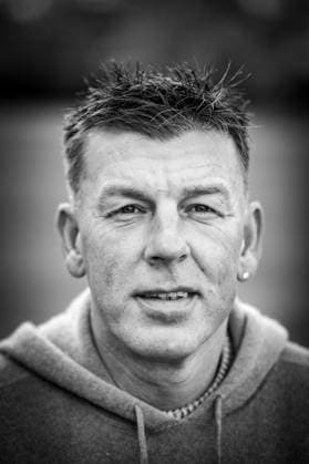 Jena , 161123 , Ex-Nationalspieler Bernd Schneider in Jena am Sportplatz rote Erde zumk 50. Geburtstag