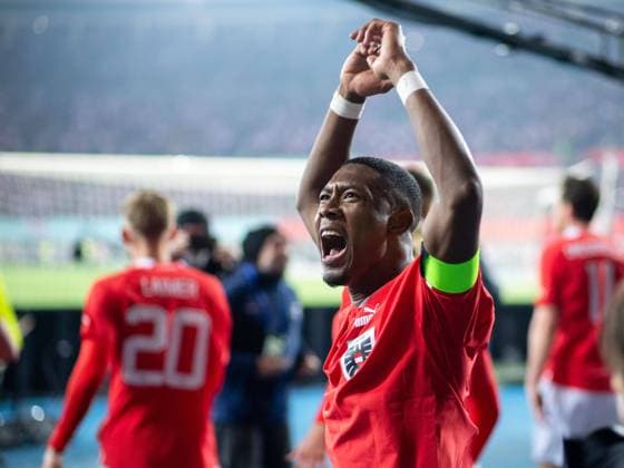 David Alaba (Oesterreich, 08) jubelt ueber das Tor zum 2:0, AUT, Oesterreich vs Deutschland, Fussball Nationalmannschaft Herren, Freundschaftsspiel, Saison 2023 2024, 21.11.2023 DFB regulations prohibit any use of photographs as image sequences and or quasi-video AUT, Oesterreich vs Deutschland, Fussball Nationalmannschaft Herren, Freundschaftsspiel, Saison 2023 2024, 21.11.2023 Wien Copyright: xEibner-Pressefoto Memmlerx EP_MMR