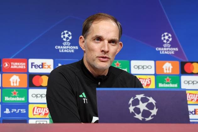 Thomas Tuchel (FC Bayern Muenchen, Cheftrainer) bei der Pressekonferenz, seitlich, Internationale Pressekonferenz. FC Bayern Muenchen, Fussball, UEFA Champions League, Vorrunde, 5. Spieltag, Saison 23 24, 28.11.2023 , Internationale Pressekonferenz. FC Bayern Muenchen, Fussball, UEFA Champions League, Vorrunde, 5. Spieltag, Saison 23 24, 28.11.2023 Muenchen Copyright: xEibner-Pressefoto JennixMaulx EP_JML