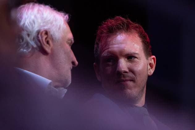 Julian Nagelsmann (Deutschland, Bundestrainer) bei der Auslosung, davor Rudi Völler (Deutschland, Sportdirektor Nationalmannschaft), GER, UEFA EURO, EM, Europameisterschaft,Fussball 2024 Final Draw, Auslosung Elbphilharmonie Hamburg, 02.12.2023 GER, UEFA Euro 2024 Final Draw, Auslosung Elbphilharmonie Hamburg, 02.12.2023 Hamburg Copyright: xEibner-Pressefoto Memmlerx EP_MMR
