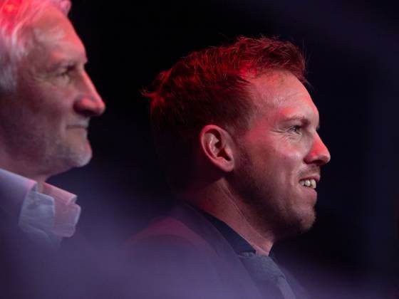 Julian Nagelsmann (Deutschland, Bundestrainer) bei der Auslosung, davor Rudi Völler (Deutschland, Sportdirektor Nationalmannschaft), GER, UEFA EURO, EM, Europameisterschaft,Fussball 2024 Final Draw, Auslosung Elbphilharmonie Hamburg, 02.12.2023 GER, UEFA Euro 2024 Final Draw, Auslosung Elbphilharmonie Hamburg, 02.12.2023 Hamburg Copyright: xEibner-Pressefoto Memmlerx EP_MMR