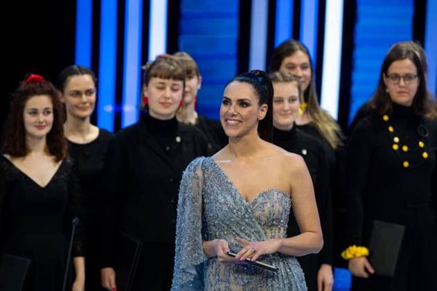 Esther Sedlaczek (Deutschland, Moderatorin), GER, UEFA EURO, EM, Europameisterschaft,Fussball 2024 Final Draw, Auslosung Elbphilharmonie Hamburg, 02.12.2023 GER, UEFA Euro 2024 Final Draw, Auslosung Elbphilharmonie Hamburg, 02.12.2023 Hamburg Copyright: xEibner-Pressefoto Memmlerx EP_MMR
